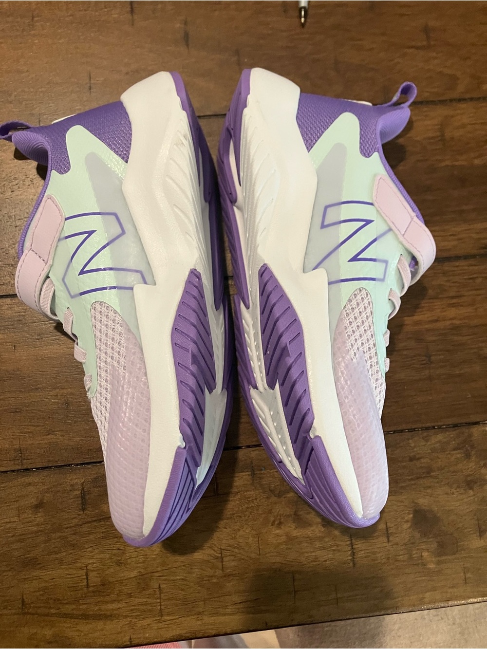New Balance Kids Lilac, Mint & Light Pink Athletic Sneakers Sz 2 NO BOX